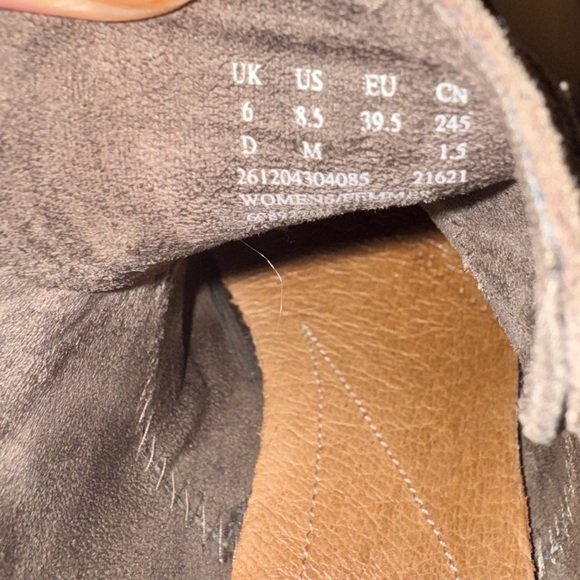 Clarks Brown Suede Ankle Boots - Picture 4 of 6